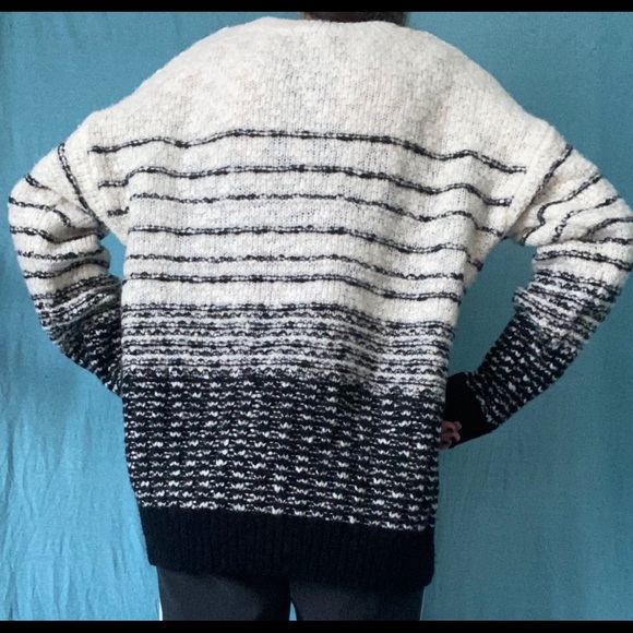 Vince Sweater - Picture 5 of 8